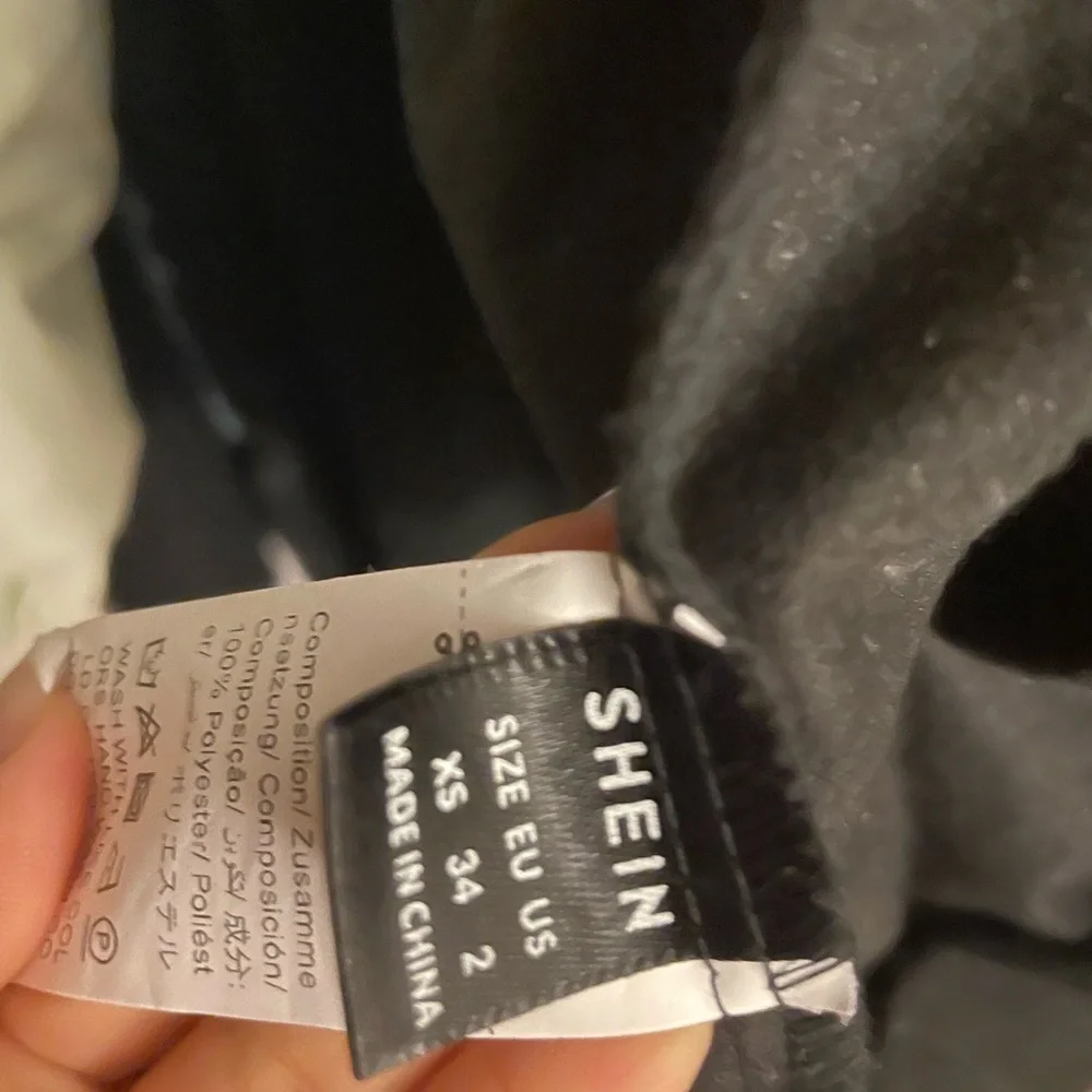 leather jacket - Picture 3 of 3